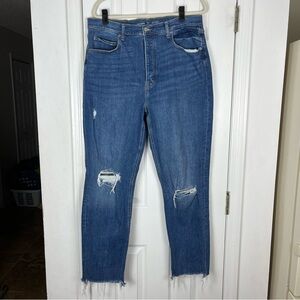 Old Navy Extra High Rise Sky-Hi Straight Secret Smooth Pockets Jeans